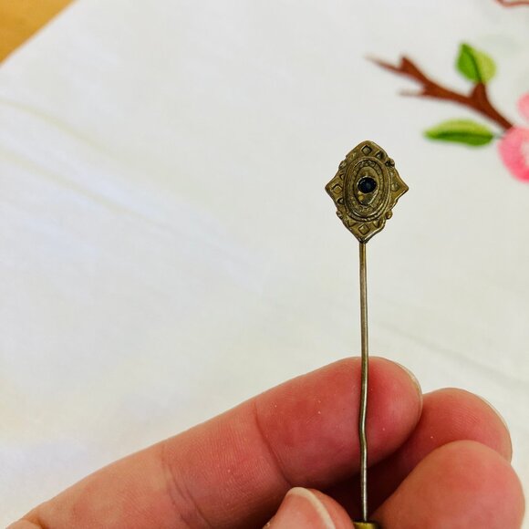 Gold Tone Stick Pin with Black Rhinestone Vintage Lapel Scarf Tie Brooch - Picture 5 of 9